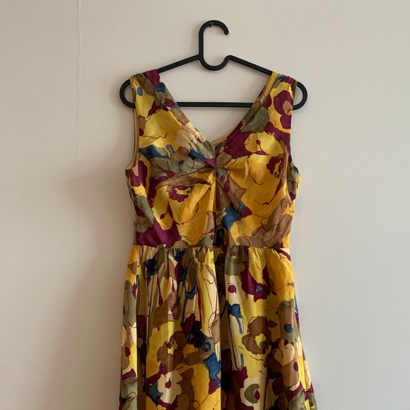 Silk Banana Republic Dress - Picture 9 of 9